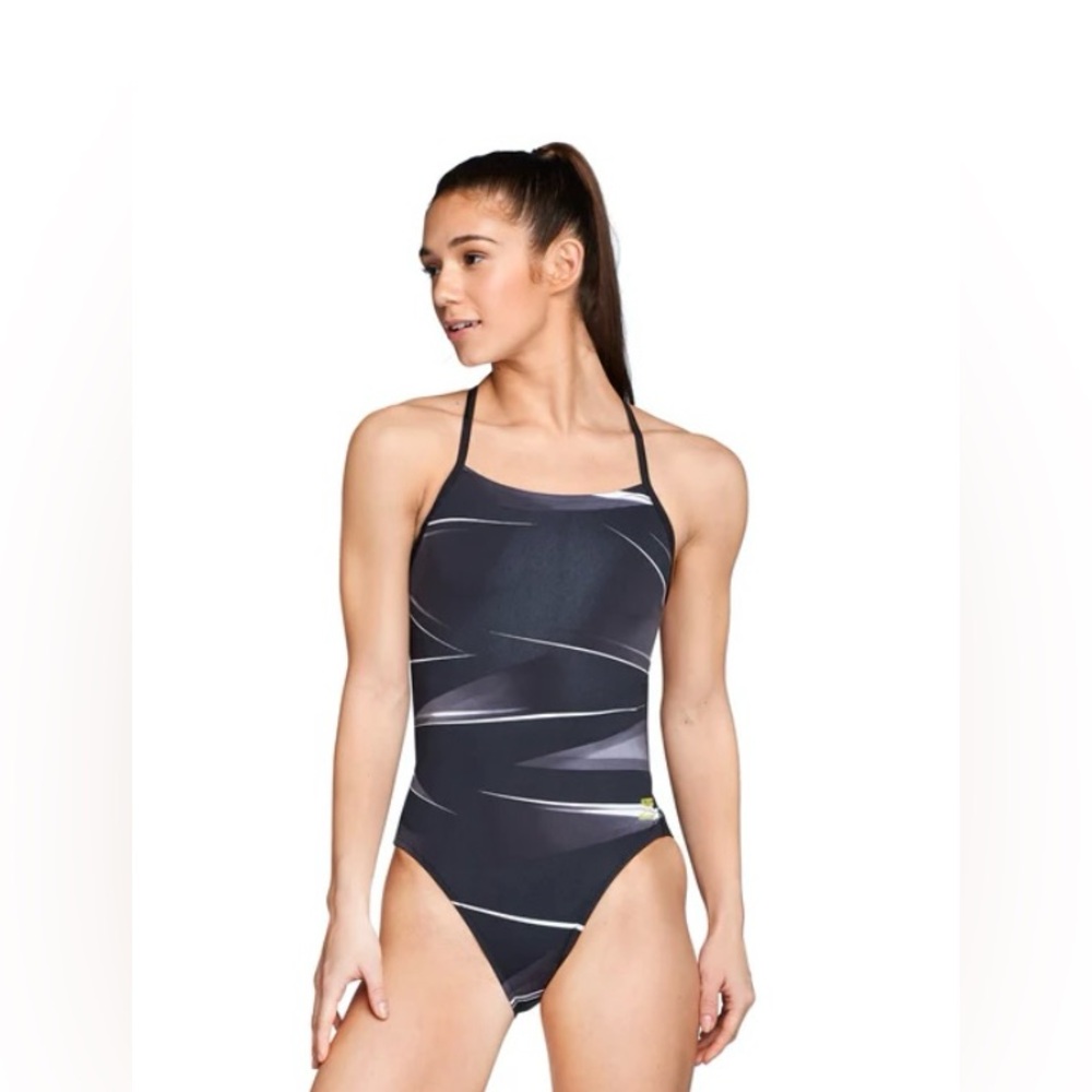 Speedo infinite pulse cross back.  Black and white.  Size 6/32